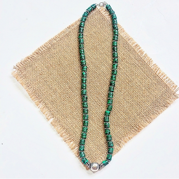 ARTISAN BOHO GREEN GEMSTONE NECKLACE - Picture 2 of 4